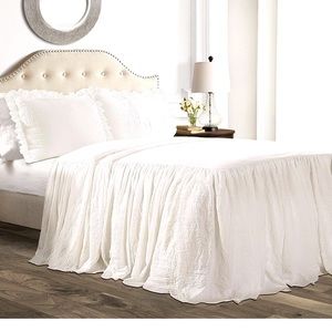 Lush Decor White King Size Vintage Ruffle Bedspread and Pillow Cases